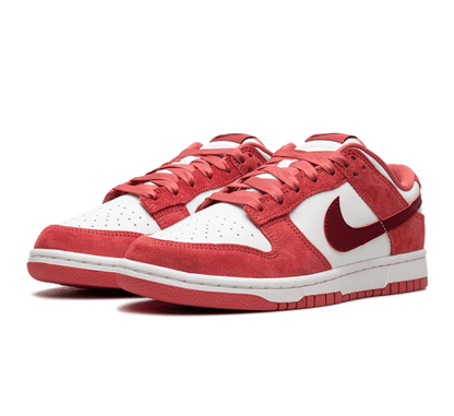 Nike Dunk Low Valentine's Day 2024