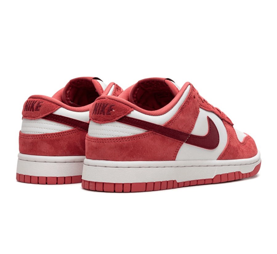 Nike Dunk Low Valentine's Day 2024