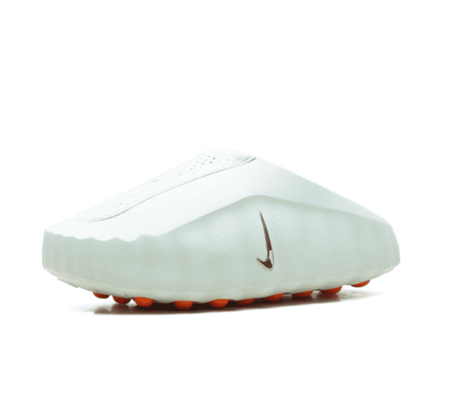 Nike Mind 001 Barely Green Damen einzelner Schuh seitlich mit perforiertem Obermaterial und Nike Mind Foam Sohle