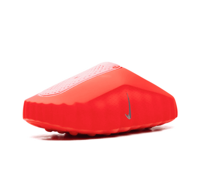 Nike Mind 001 Solar Red einzelner Sneaker seitlich
