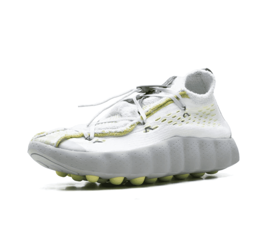 Nike Mind 002 Flyknit White Dark Grey Volt IR2176-100 einzelner Schuh seitlich mit Nike Mind Sohle
