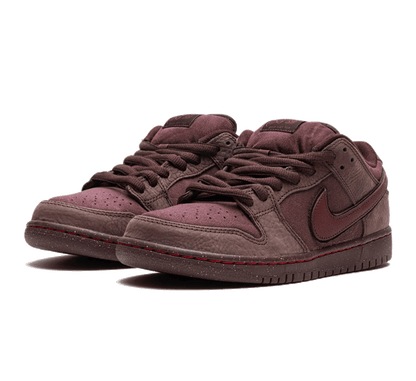Nike SB Dunk Low City of Love - Burgundy Crush