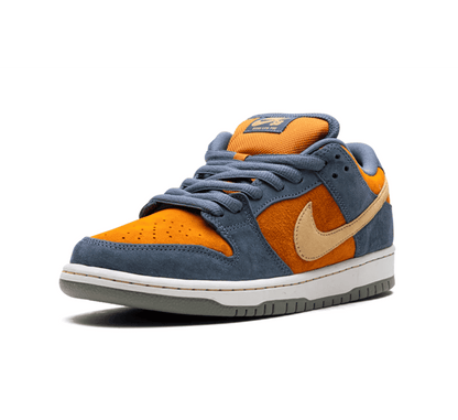 Nike SB Dunk Low Light Carbon
