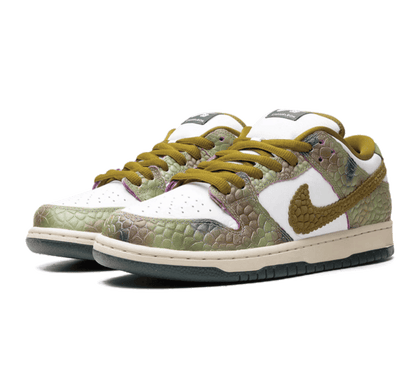 Nike SB Dunk Low x Alexis Sablone "Chameleon"