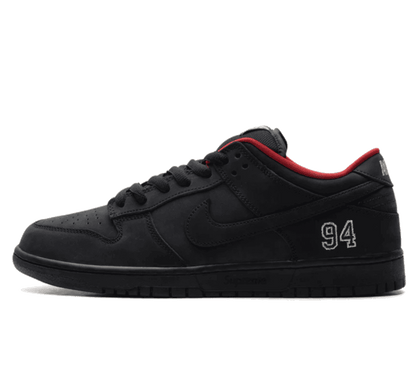 Nike SB Dunk Low x Supreme ＂94 Black＂ - schwarzer Sneaker