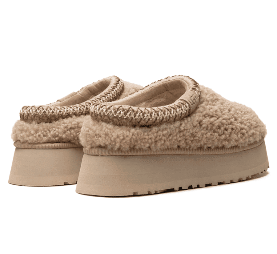 UGG Tazz Slipper Maxi Curly Sand (W) - beiger Slipper