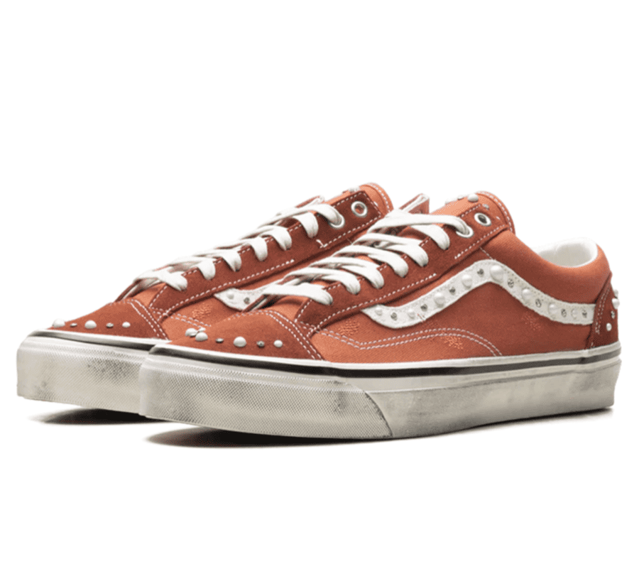 Vans Old Skool 36 Pearlized Pack Brown Seitenansicht mit weißer Jazz Stripe und Premium-Materialien