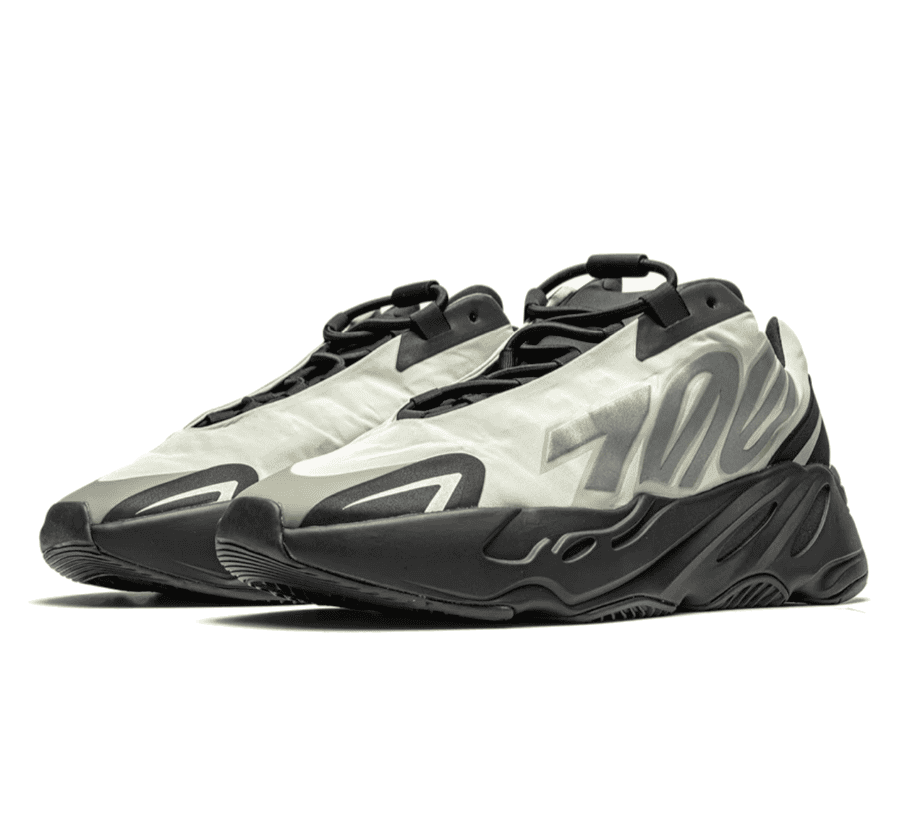 Yeezy Boost 700 MNVN Bone - schwarz weiß Sneaker
