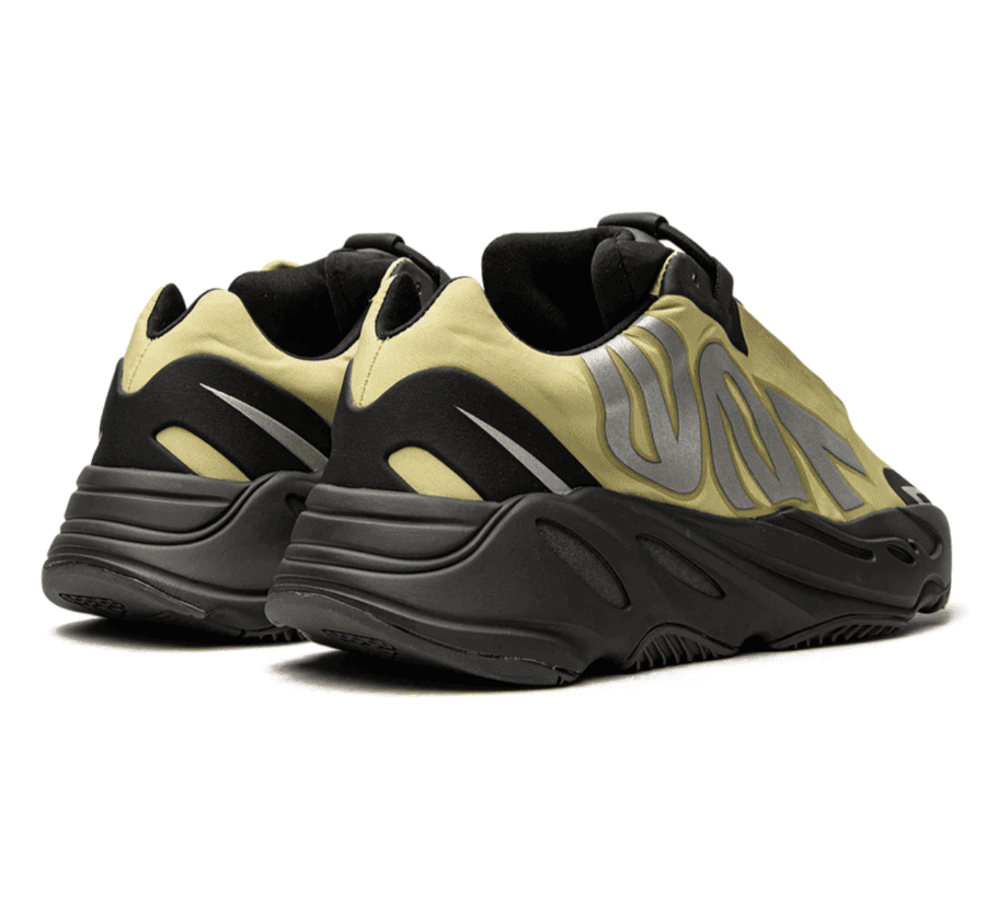 Yeezy Boost 700 MNVN Resin - grün gelb Sneaker