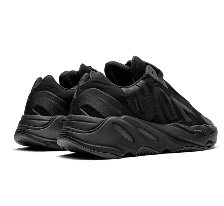 Yeezy Boost 700 MNVN Triple Black - schwarz Sneaker