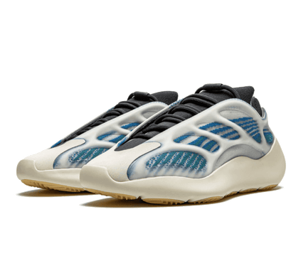 Yeezy 700 V3 Kyanite - weiß blauer Sneaker