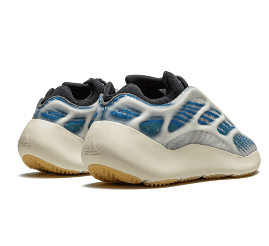 Yeezy 700 V3 Kyanite - weiß blauer Sneaker