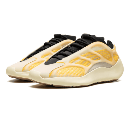 Yeezy 700 V3 Mono Safflower - beige gelber Sneaker