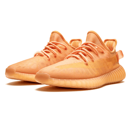 Yeezy Boost 350 V2 Mono Clay - erdig orangener Sneaker