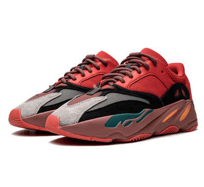 Yeezy Boost 700 Hi-Res Red - rot schwarzer Sneaker