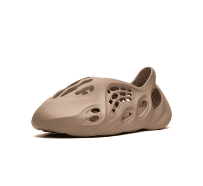 Yeezy Foam RNNR Clay Taupe - beiger Sneaker