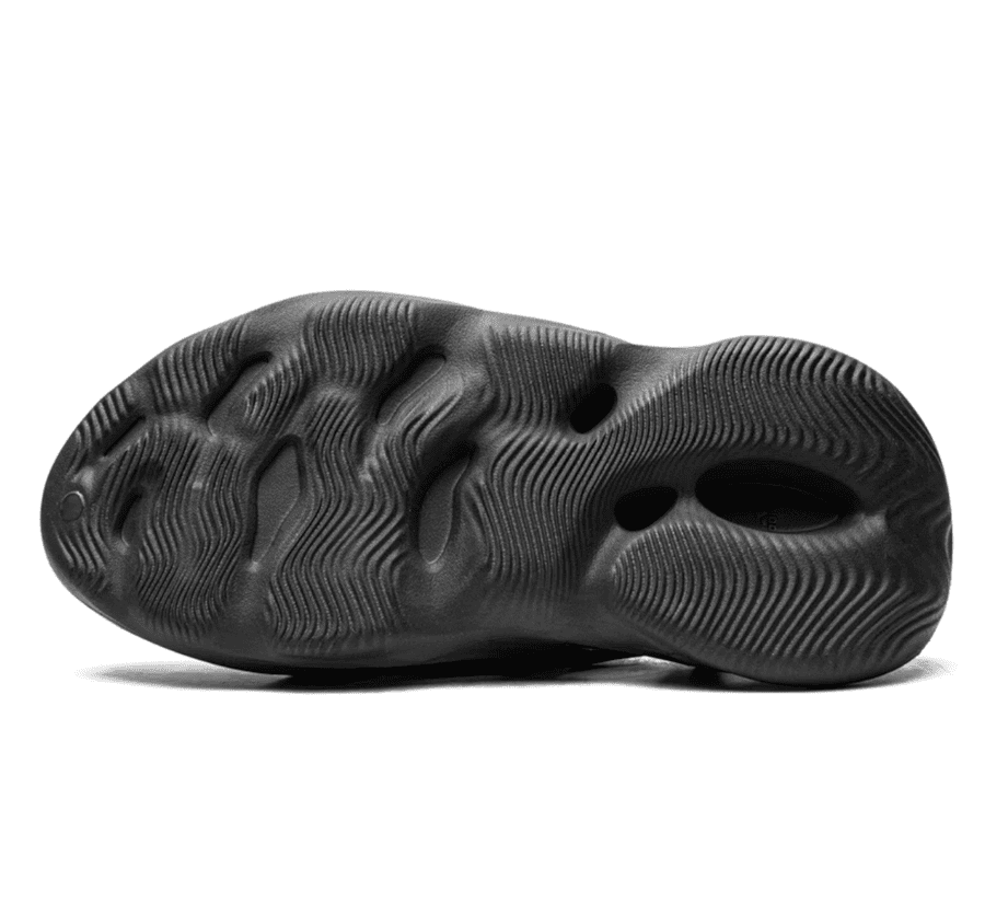 Yeezy Foam RNNR Onyx - schwarzer Sneaker