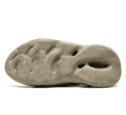 Yeezy Foam RNNR Stone Sage - beiger Sneaker