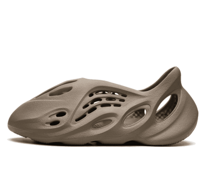 Yeezy Foam RNNR Stone Taupe - brauner Sneaker