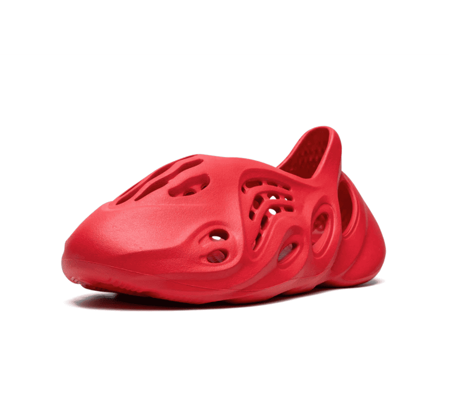 Yeezy Foam RNNR Vermillion - roter Sneaker
