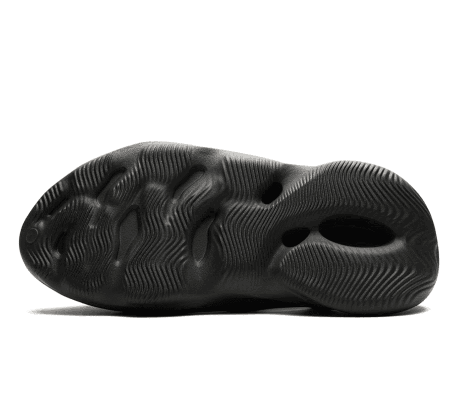 Yeezy Foam RNNR Carbon - schwarz grauer Sneaker