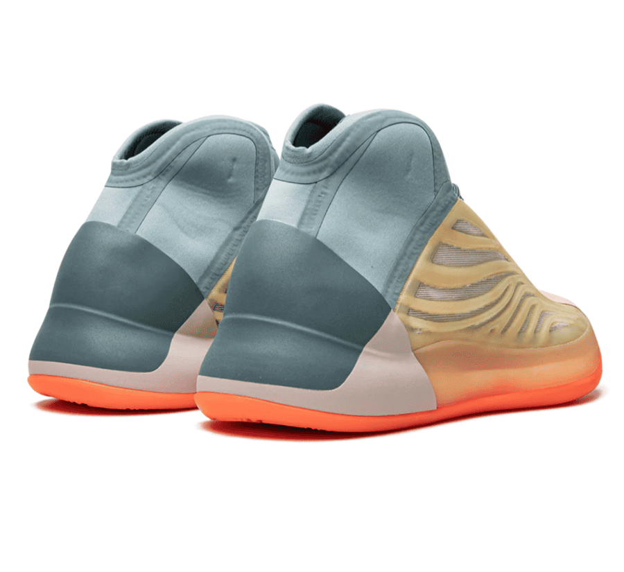 Yeezy QNTM Hi-Res Coral - orange grauer Sneaker